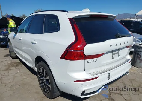 2023 Volvo Xc60 B5 Plus Dark Theme из США, поврежденный, VIN YV4L12RW5P1308246